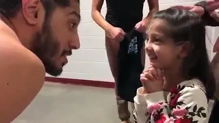 Mustafa Ali And his Daughter  Playing In Backstage With  Carmela And Charlotte After Show