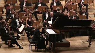 Gülsin Onay plays Dvořák's Piano Concerto