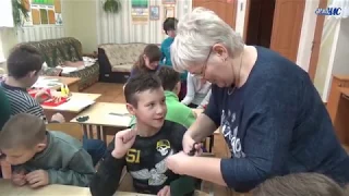 Мастер-класс по изготовлению новогодних игрушек в Волковысском детском доме