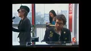 Yoko Ono & Sean Lennon - I'm Going Away Smiling  - TV France 6 October 2009