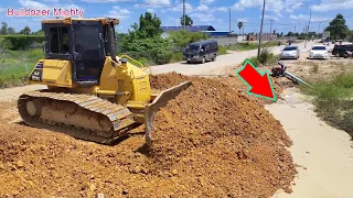 Perfect Bulldozer KOMATSU DR51PX Work, Processing Filling Up The Land huge, Dump Truck Unloading