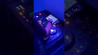 Techno set Pioneer XDJ-RX3