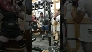 274 kg/606 lbs for some cardio