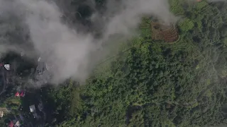 На берегу неба cover - Наша Таня. Завораживающий полет на дроне сквозь облака.