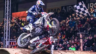 Rider gets hit in the head during final | FIM SuperEnduro