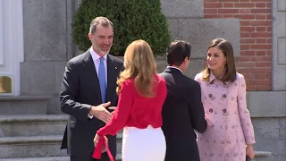 SS.MM. los Reyes,  con el presidente de México, Enrique Peña Nieto, y a su esposa, Angélica Rivera