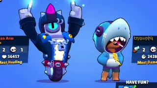 playing brawl stars with my friend