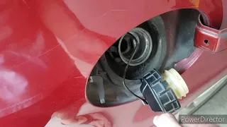 What's inside a car gas tank?