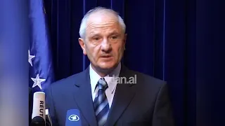 Kosova zyrtarisht me kushtetutë të re, presidenti Sejdiu e quan moment historik - (15 Qershor 2008)