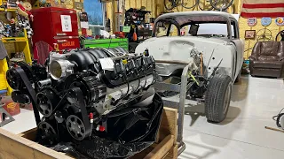 Blueprint GM LS3 376 Cubic Inch with 554 Horsepower and 516 Torque unboxing! 1955 Chevy 210