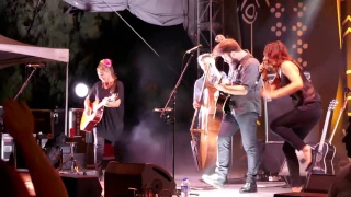 Crazy Train - The Waifs