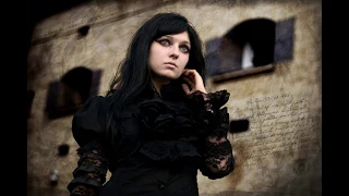 "Lady in Black" - Blackmore's Night (lyrics)