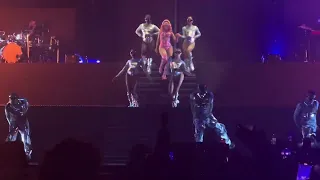 Nicki Minaj - Barbie Dangerous - Night 2 Chicago. Gag City Tour