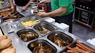 Ribs, Pork Legs, Burgers, Sausages, and More. Ireland Street Food seen in Italy