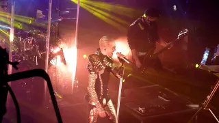 Tokio Hotel - Girl Got A Gun live a Paris 11/03/2015