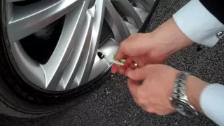 Emergency puncture repair on a SKODA without a spare wheel