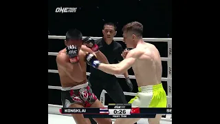 MADNESS 🤯 Soner Sen KOs Kongklai in Round 1 to close ONE Friday Fights 39!
