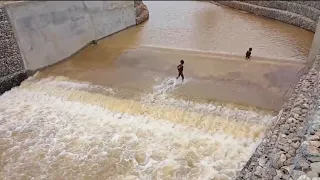 Rivyè Masak lague Degidon nan Kanal la. Jounalis nou cheri nou an  an tristès,Voye senpati pou li.