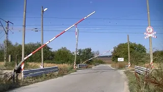 Spoorwegovergang Prostorno (Просторно) (BG) // Railroad crossing // Железопътен прелез