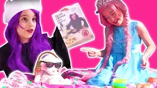 PRINCESS TEA PARTY WITH STRAWBERRIES 🍓 Strawberry Jam Prank! - Princesses In Real Life | Kiddyzuzaa