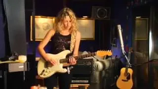 Ana Popovic - 'Turn It Up' Guitar Documentary