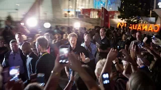 Fans flock to CN Tower to shake hands with Prince Harry