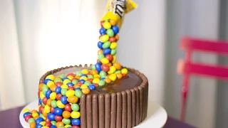 Réalisez un Gravity Cake aux M&M's®