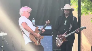 George Lynch -- Just noodling at the Guitar Show