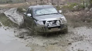 Nissan Navara & Pathfinder - Off-road & Water Mud