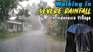 인도네시아 마을의 슈퍼 폭우 속을 걷다 - ASMR 빗소리