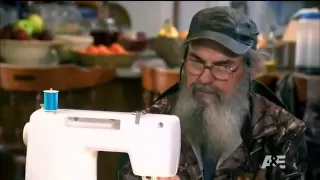 Duck Dynasty   Si Saws Apron S01 E12