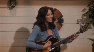 Kat McPhee sings 'Ring of Fire' on Country Comfort