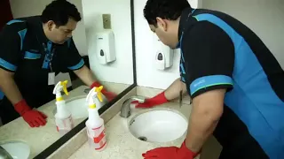 PROCEDIMIENTO DE LIMPIEZA DE BAÑOS