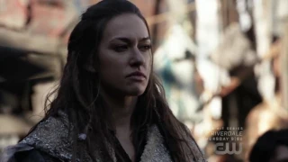 The 100 4x01 Octavia kills three grounders (Ice Nation)