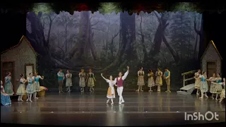 Giselle, Peasant pas de deux while dancing at the Georgia ballet