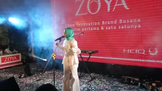 Fatin Shidqia Lubis - Salahkah Aku Terlalu Mencintaimu (Zoya Festival 2017)