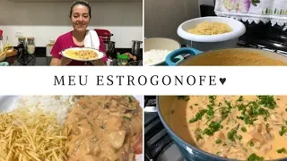 FAZENDO ESTROGONOFE EM DIA CHUVOSO | AMO COZINHAR!