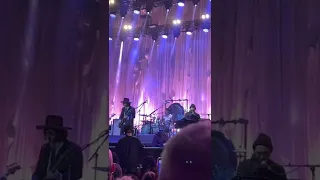 Eddie Vedder & The Earthlings “The Waiting” w/ Mike Campbell