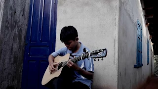 Despacito Guitar Fingerstyle - Anh Tri Le