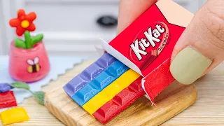 Colorful KITKAT 🍫🌈Satisfying Miniature RAINBOW KITKAT Recipe | Tiny Chocolate Cakes By Yummy Bakery