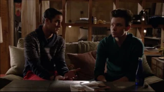 Glee - Kurt and Blaine decide that Blaine should move out 5x14