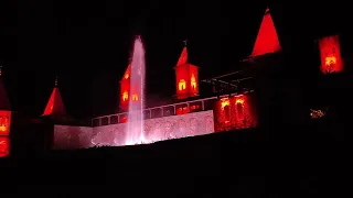 Танцующий фонтан - ночное шоу в парке "Лога" в Ростовской области, город Каменск-Шахтинск