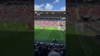 Messi free kick hits the post vs Stade Rennais