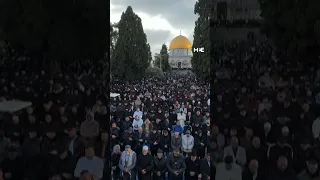 Thousands gather at al-Aqsa Mosque for Eid prayers