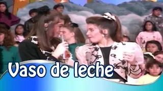 Vaso de leche (Almendra y Mónica) - Nubeluz