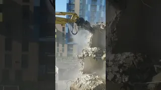 Super High Reach demolition excavator