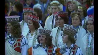 "Manai dzimtenei" pirmatskaņojums, diriģē Jānis Dūmiņš, 1977. gads