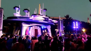 Hard Days Night Beatles tribute - TWIST AND SHOUT - Disneyland Anaheim CA 9/4/2016