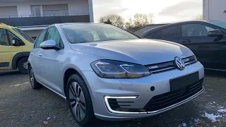 Стоянка з електромобілями біля Каселя, огляд e-Golf 19р.