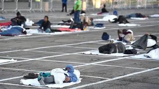 Obdachlose in Las Vegas müssen auf Parkplatz schlafen